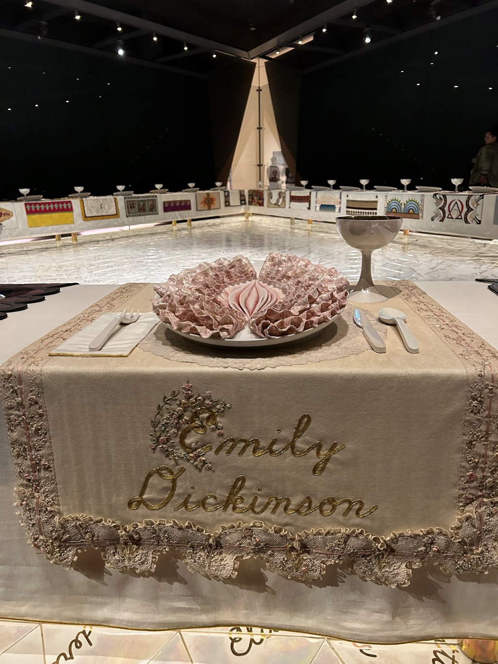 Alternate possible worlds of poetry&nbsp;scholarship